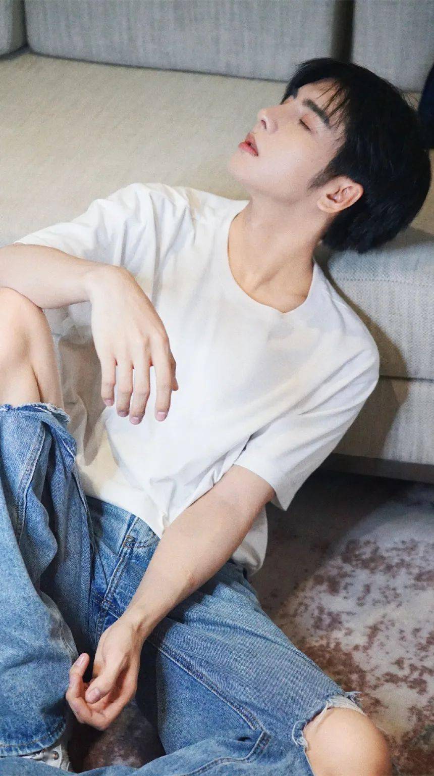 手机壁纸郑繁星