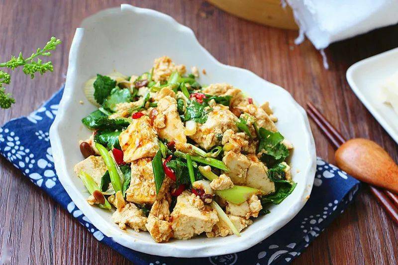 农家特色的大酱拌豆腐,清凉爽口,开胃下饭
