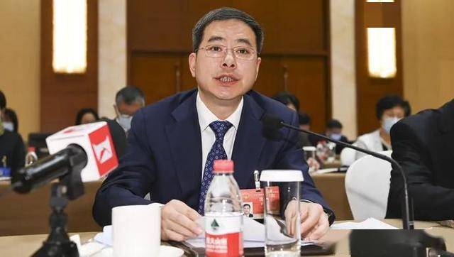 支持浦东探索开展综合性改革试点写入计划报告!杭迎伟代表:重大利好