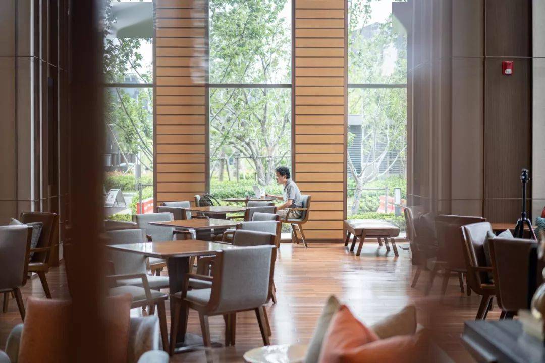 租吸氧机怎么收费¥699起睡云端凯悦酒店，打卡上海最美图书馆&网红剧院！_https://www.jmylbn.com_新闻资讯_第71张