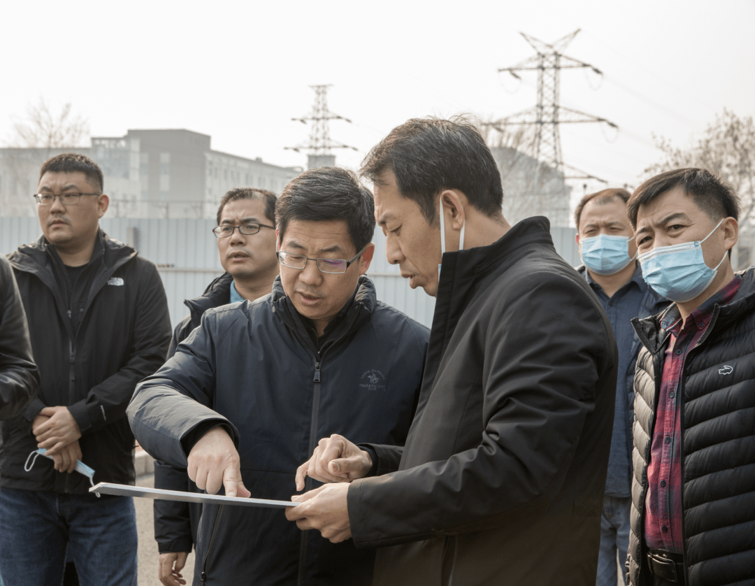 海淀区园林绿化局局长王志伟调研冬奥会环境保障阜石路沿线景观提升