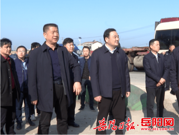 云溪副区长周拥军,杨建勤,区政府办主任廖新华参加.