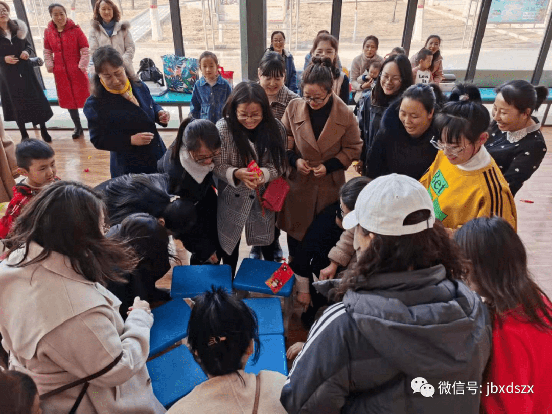 靖边三中举办庆祝第111个三八国际劳动妇女节暨建党100周年活动67