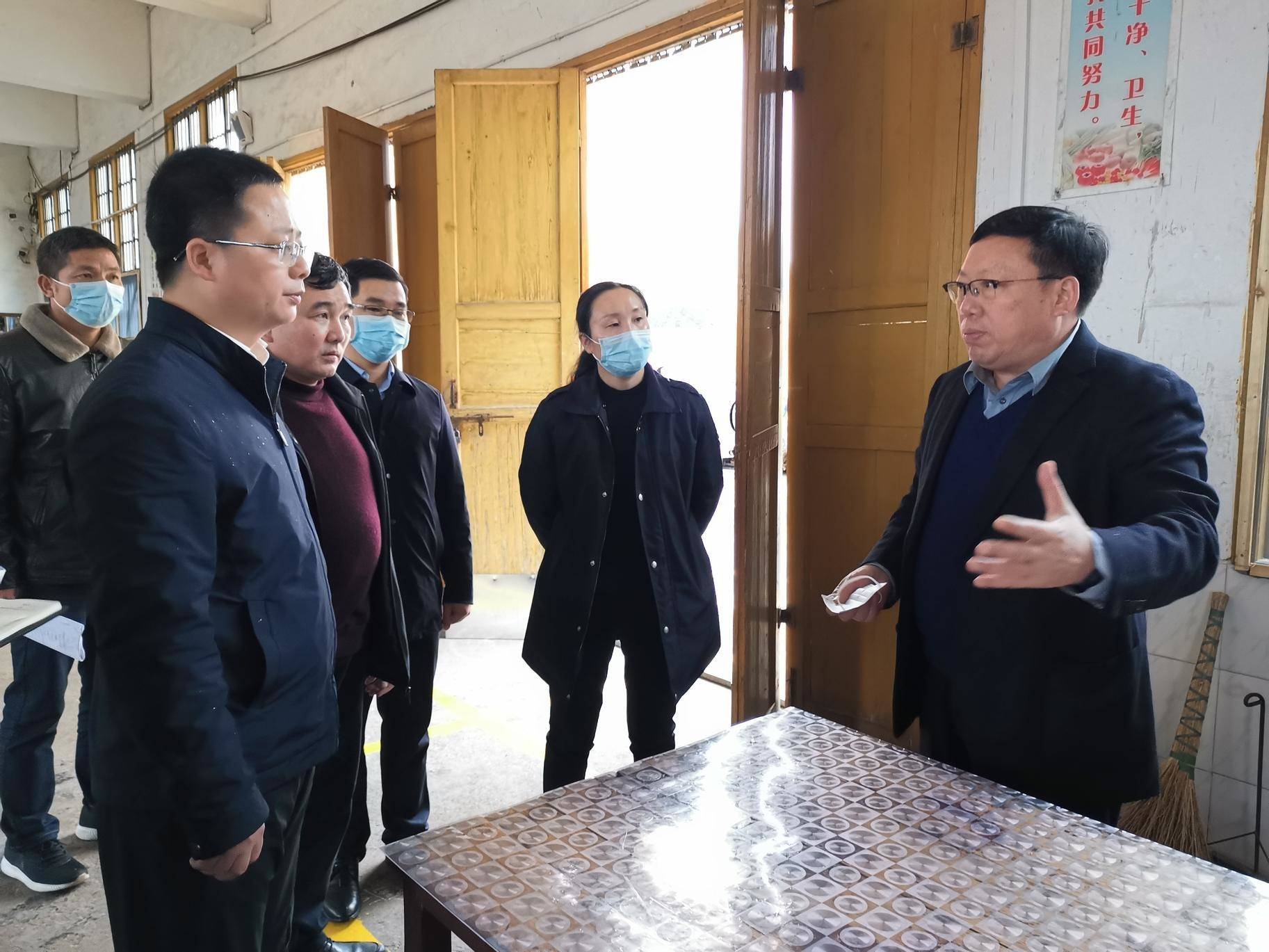 江永周立夫专题调研校园食品卫生安全工作