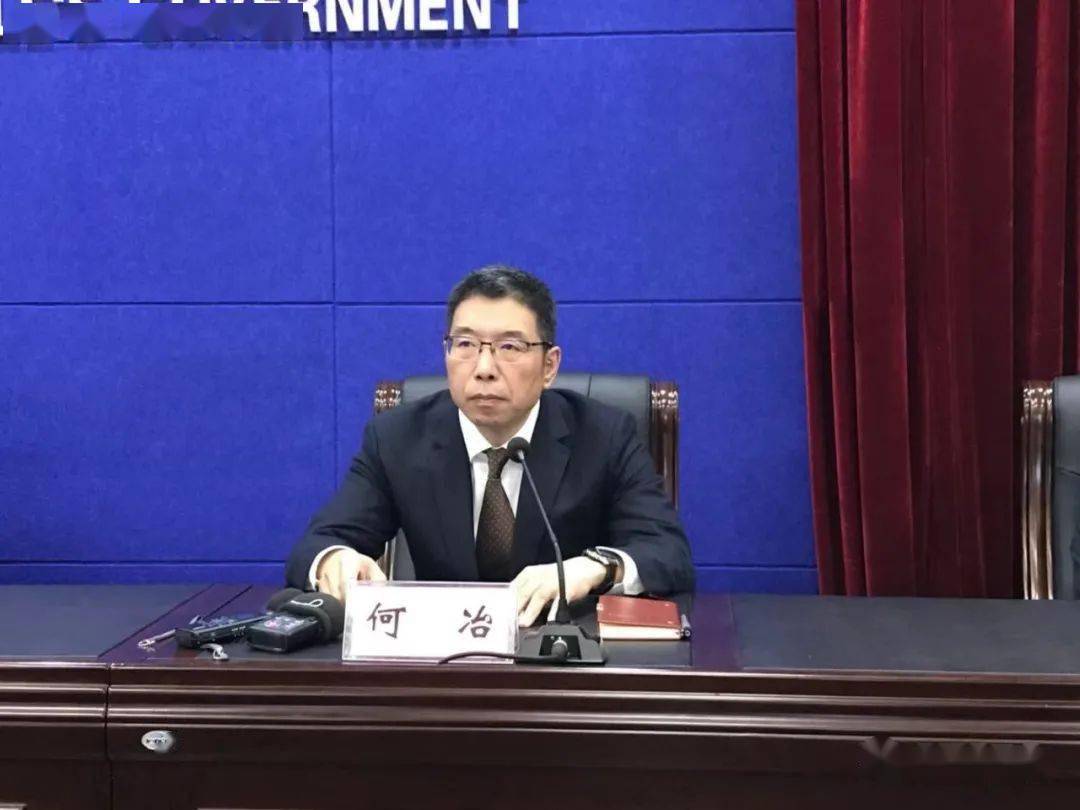 吉林市住房和城乡建设局副局长何冶介绍:城镇老旧小区改造是重大的