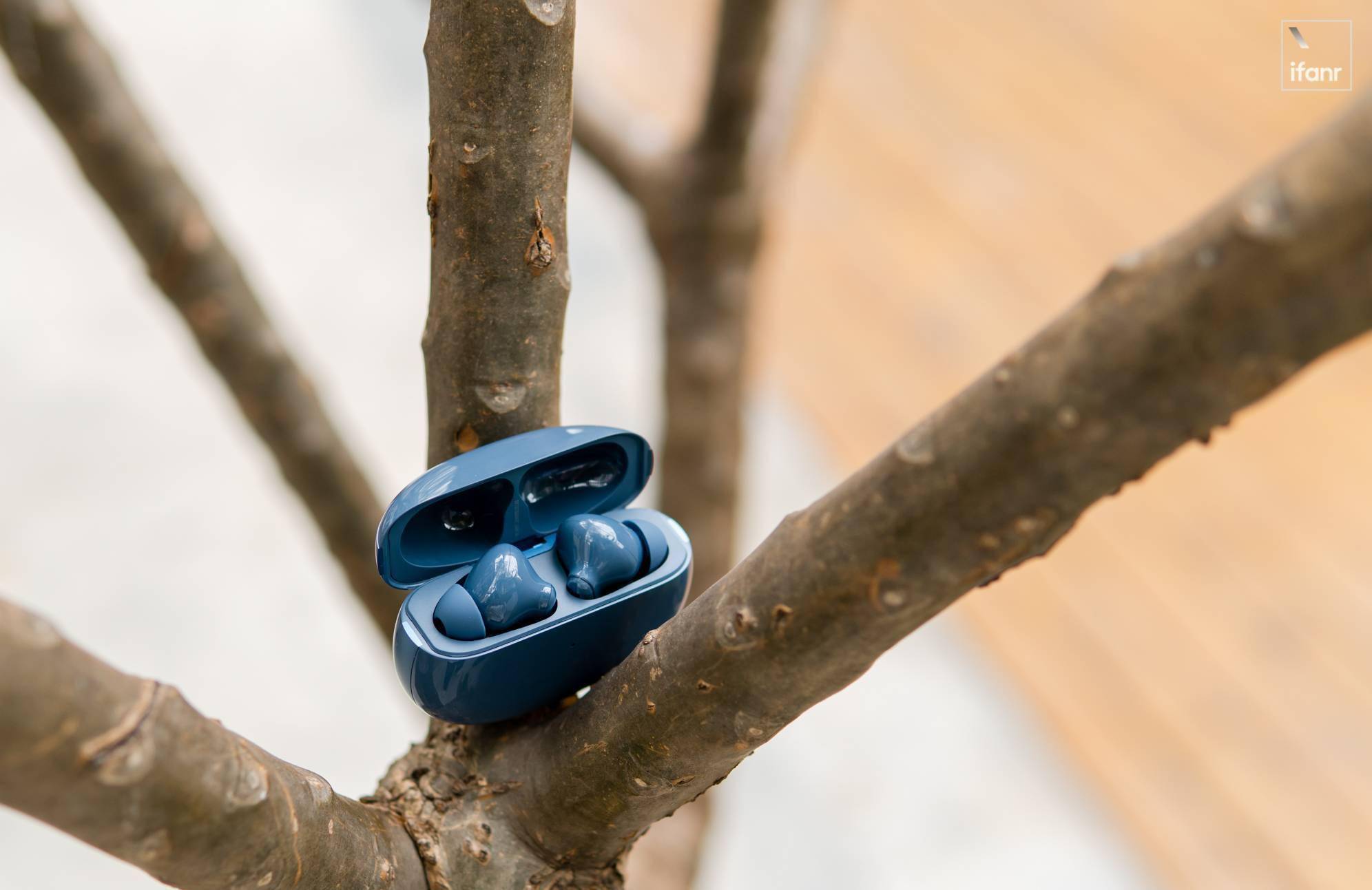 oppo enco x 蓝调耳机图赏:这一抹蓝,似夜色将明_颜色