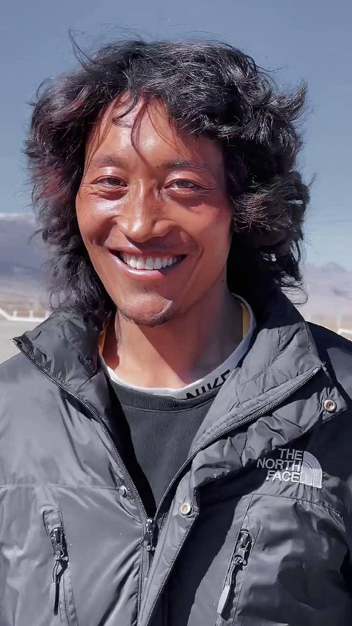 高原汉子世界高城的微笑康巴藏族