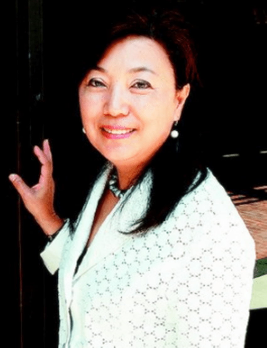 并且,方智怡还在国民党担任中常委,负责整理祖公蒋介石和公公蒋经国的