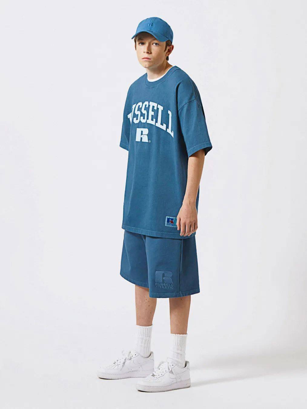 卫衣鼻祖russellathletic仅凭logo便足以玩潮