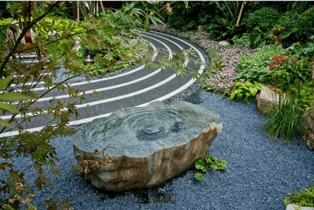 碎石用到院子里真美