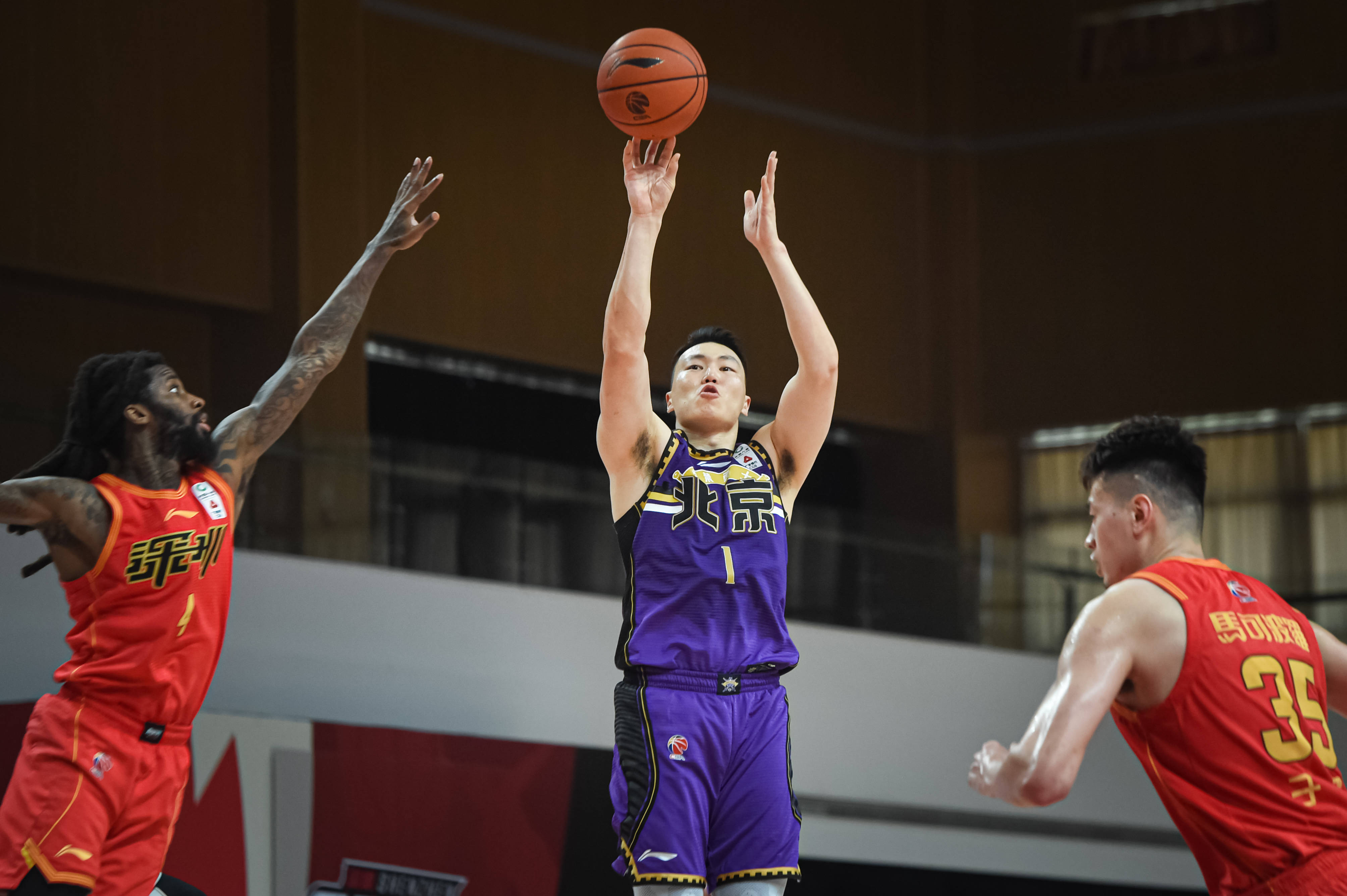 篮球cba第三阶段北京紫禁勇士不敌深圳马可波罗