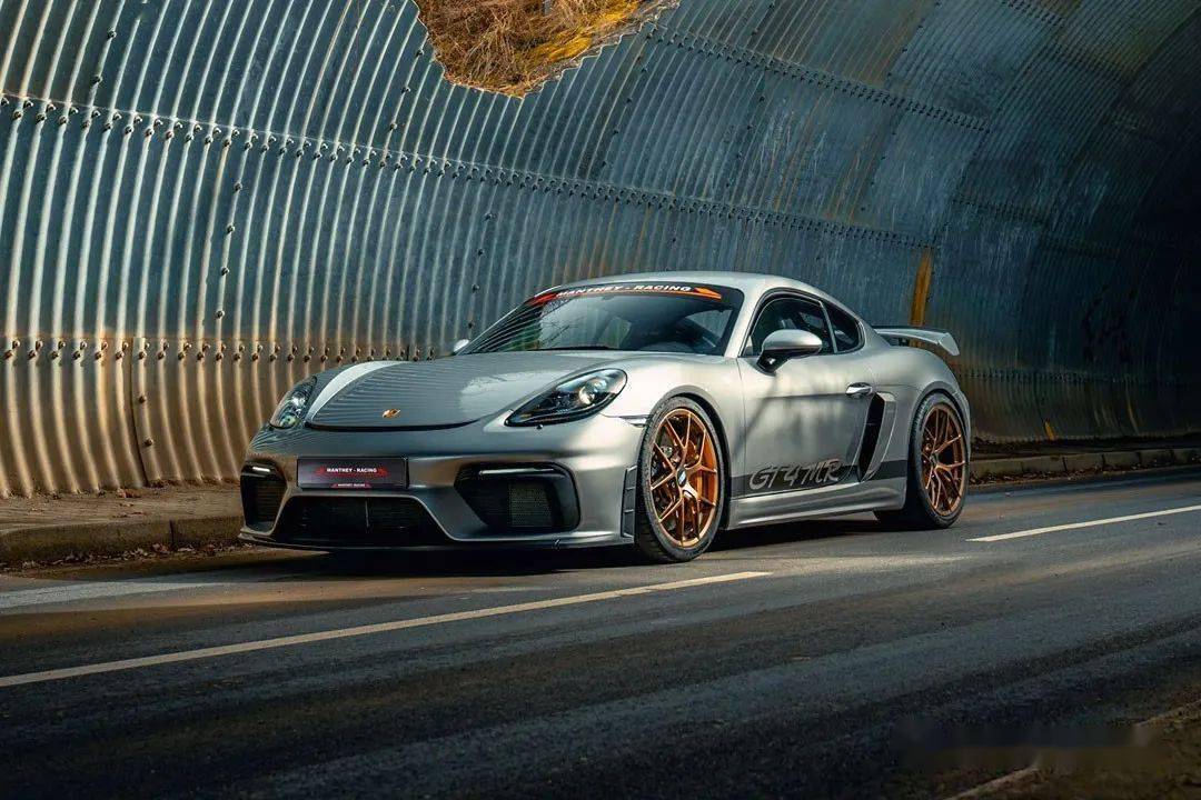 mantheyracing专业竞技升级保时捷718caymangt4mr