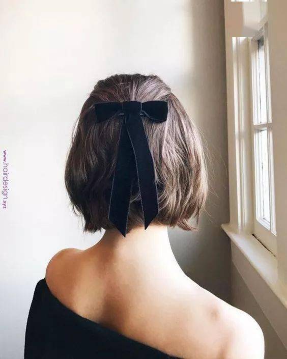 选对发饰,时髦加倍_蝴蝶结