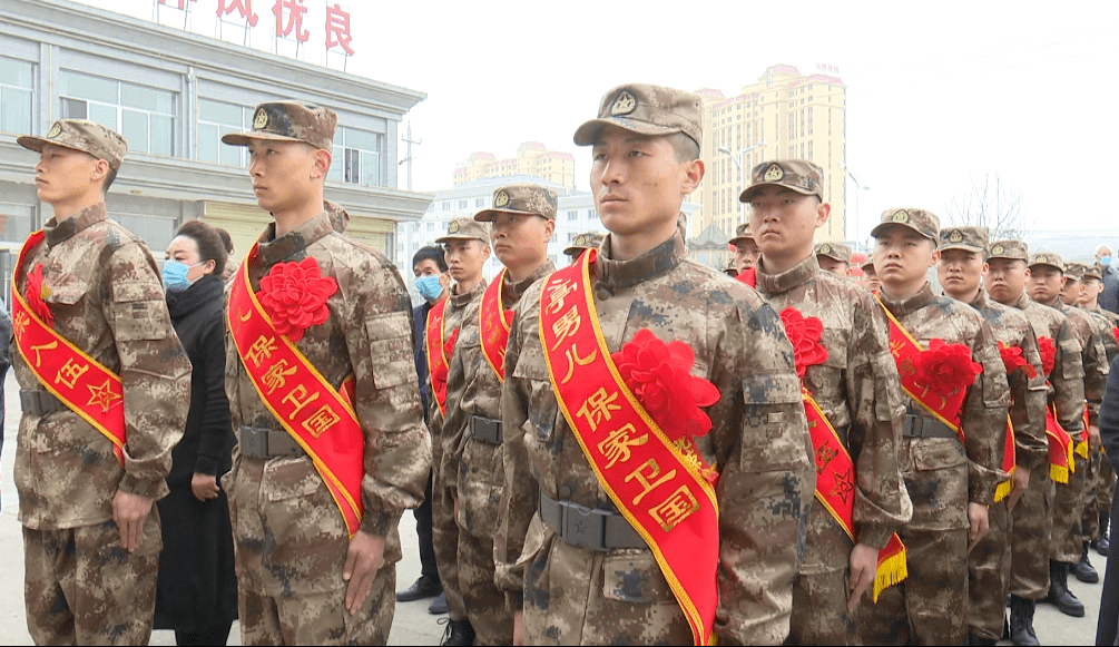 华亭22名优秀青年光荣入伍