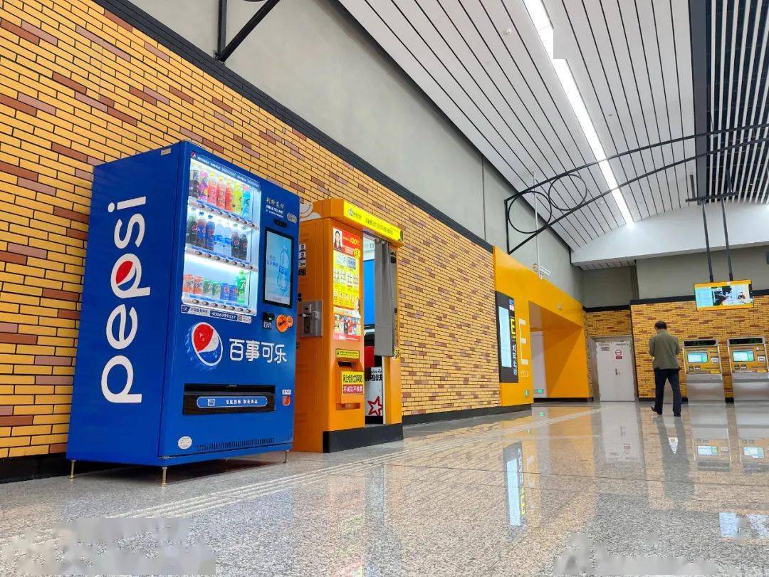 交运关注昆明地铁4号线暖心便民自助口罩售卖机上线