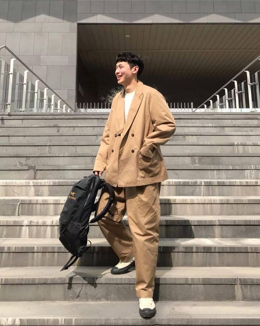 韩国博主示范懂穿搭的男生都不会是单身