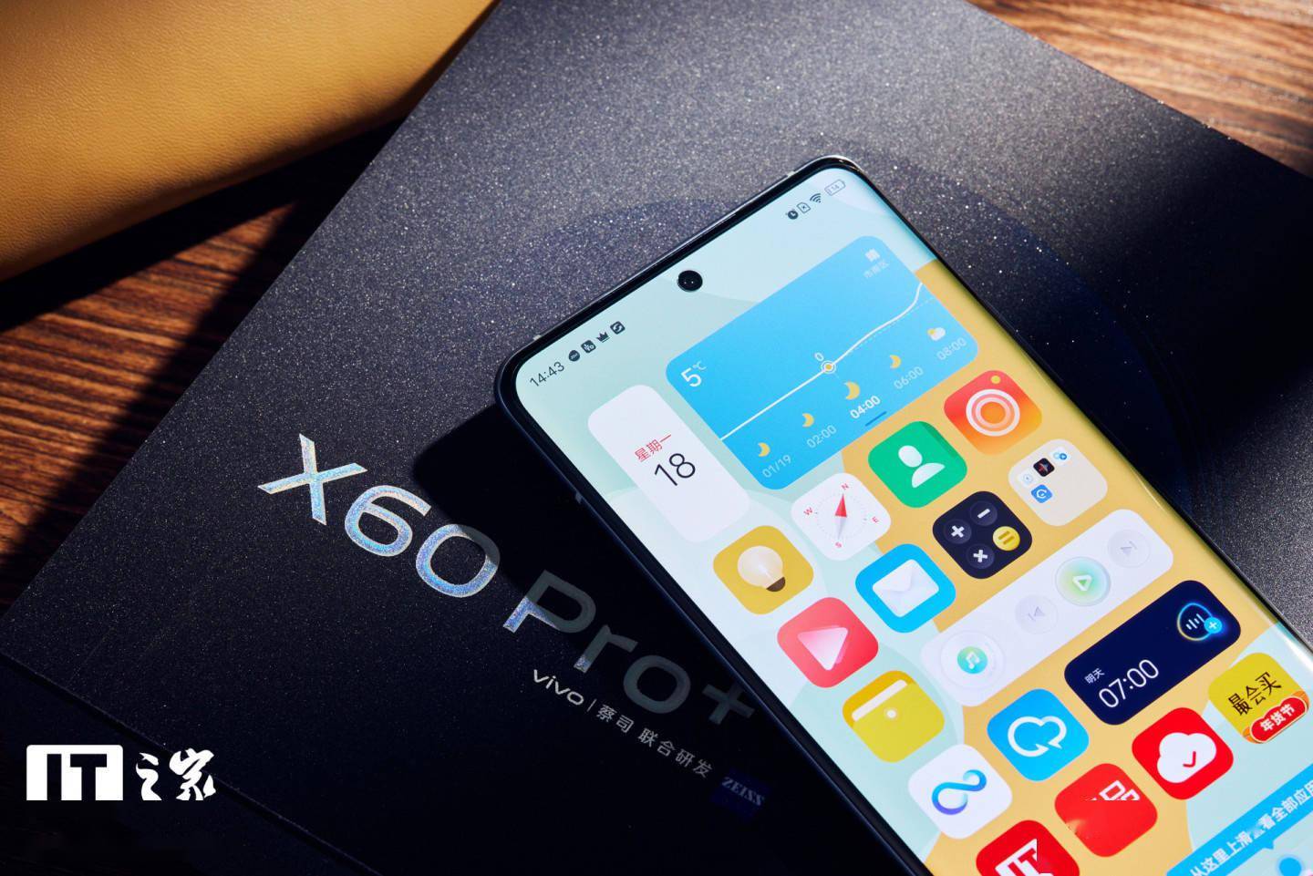 目前 vivo x60 系列手机已经发布,但均未能提供像素位移功能.