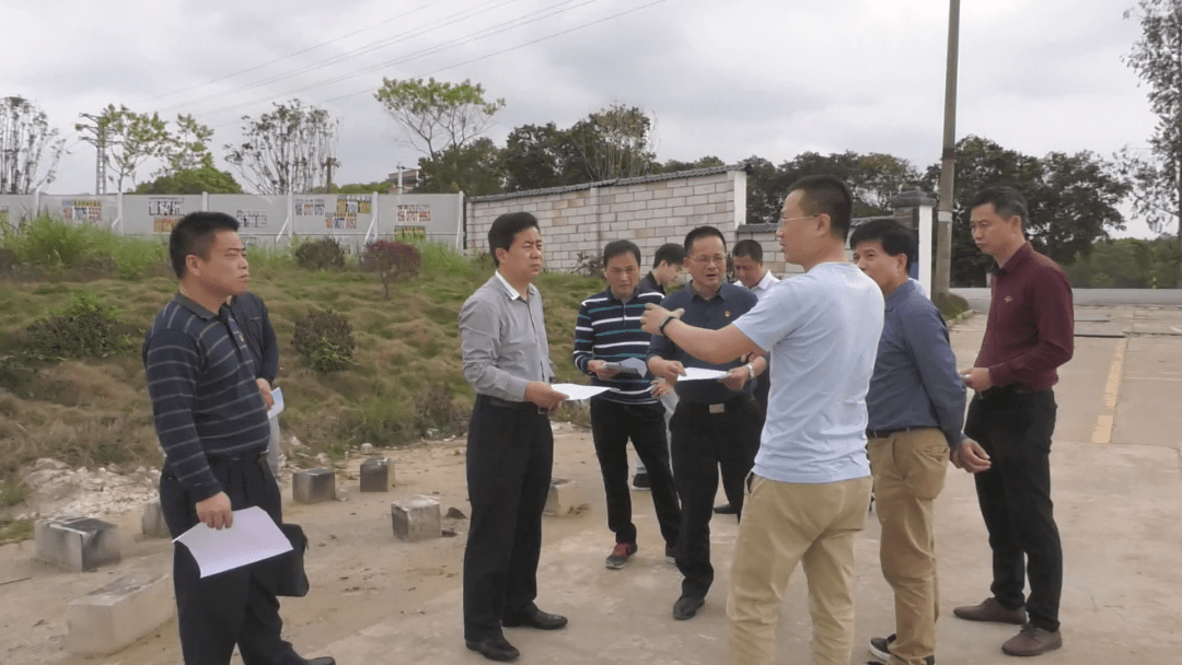 县领导邹永祥到丹霞街道黄屋村进行现场办公