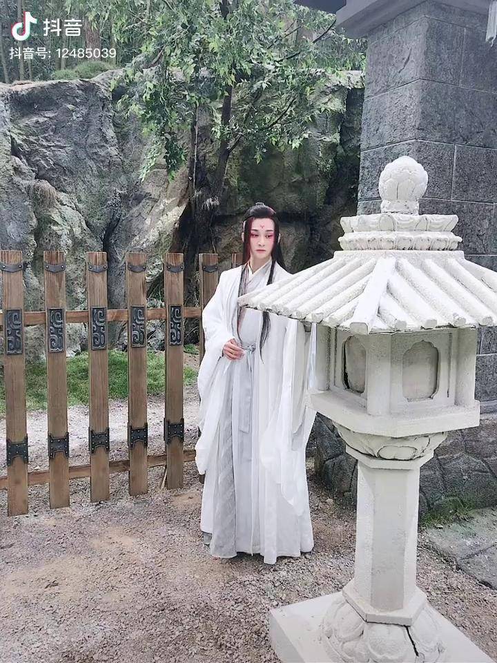 有翡朱雀主木小乔江湖那么大何处是我家