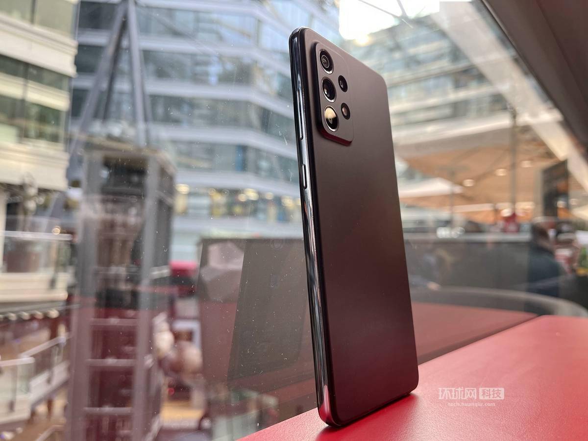 方面|三星再推主打年轻用户新机：Galaxy A52 5G能否成功捕获其芳心