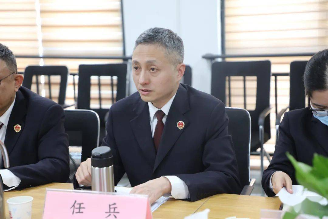 教育整顿进行时港区开门抓整顿入企纳真言航空港实验