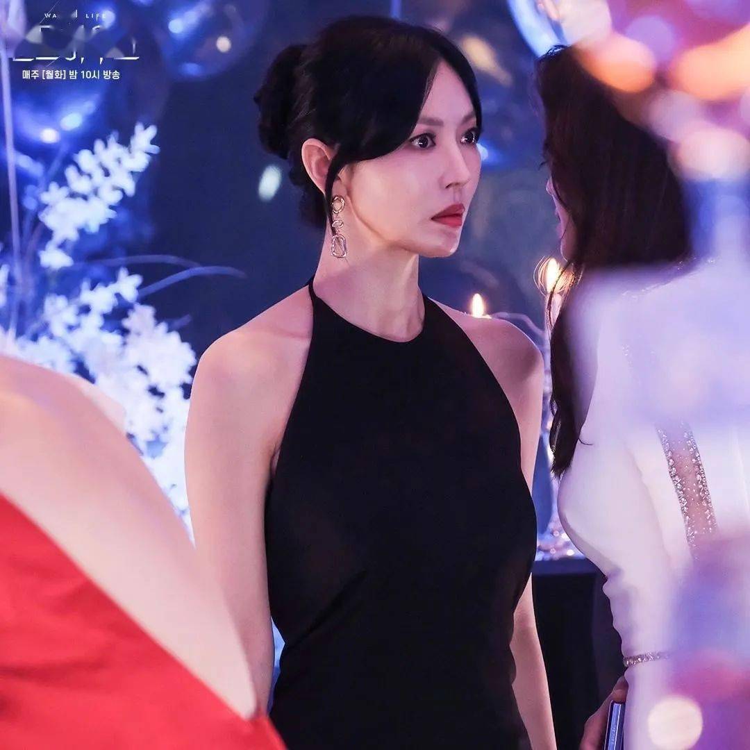 顶楼穿搭盘点白富美的衣橱