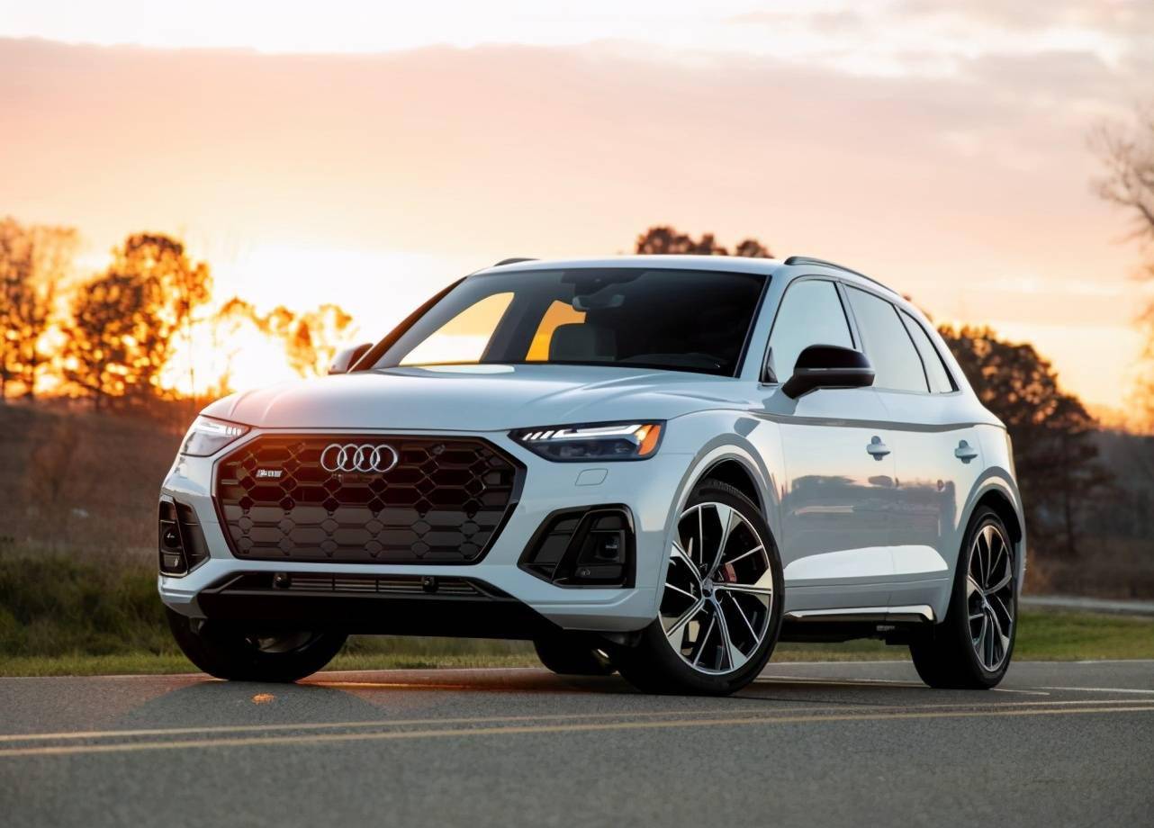 全新奥迪sq5,配3.0t发动机,标准机械四驱,换代正式入市