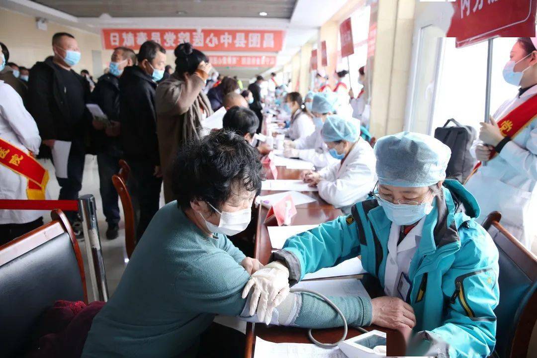 真情服务践初心辽宁省金秋医院菊香爱心团队走进铁岭市昌图县中心医院
