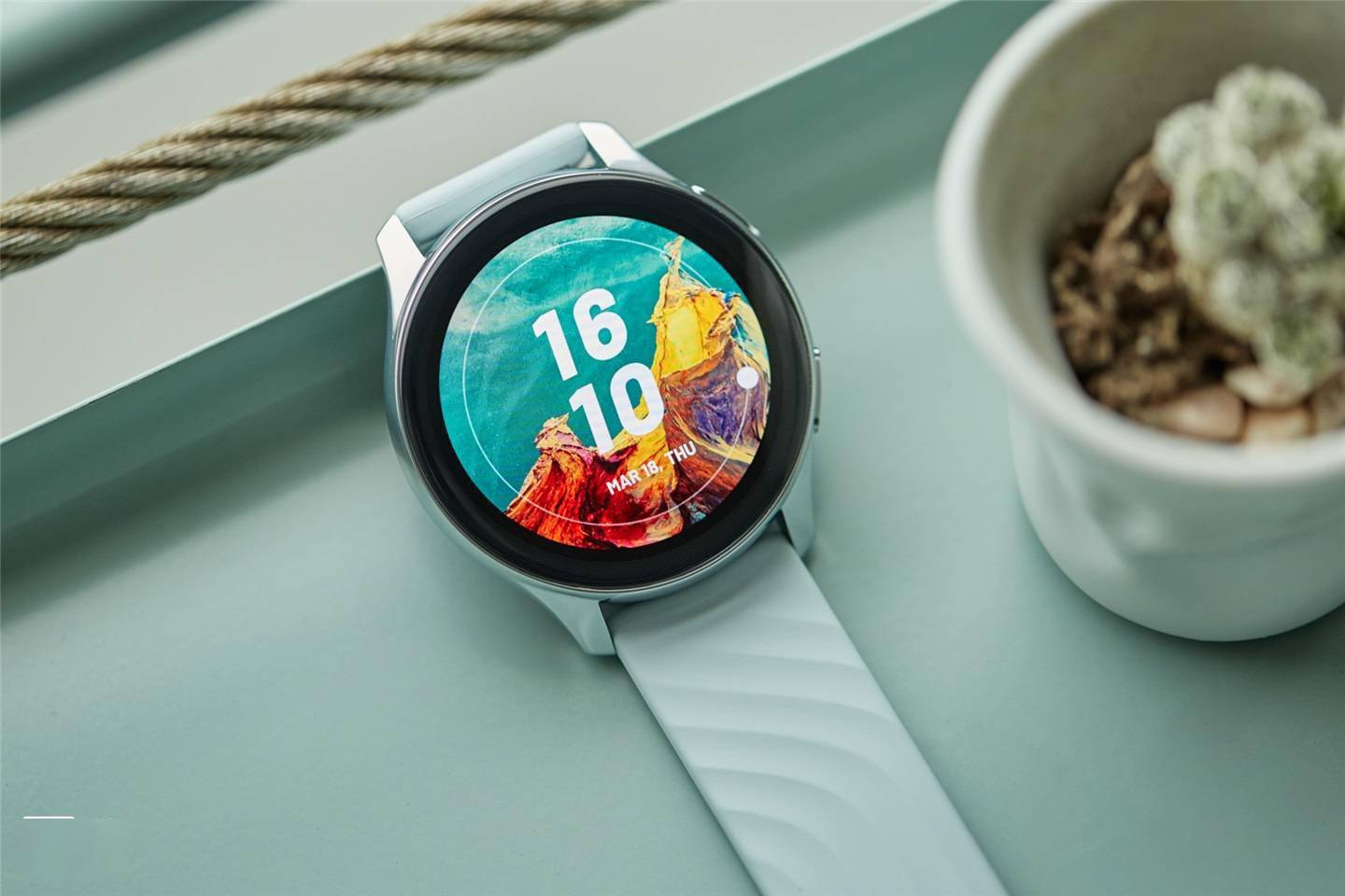 it之家开箱一加首款智能手表onepluswatch开箱图赏