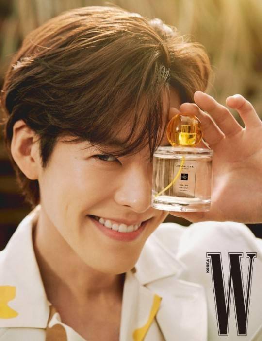 韩国艺人金宇彬代言香水品牌拍最新宣传照
