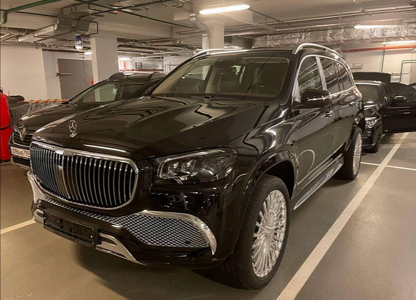 40t爆发410kw全新奔驰gls实拍迈巴赫套件真霸气