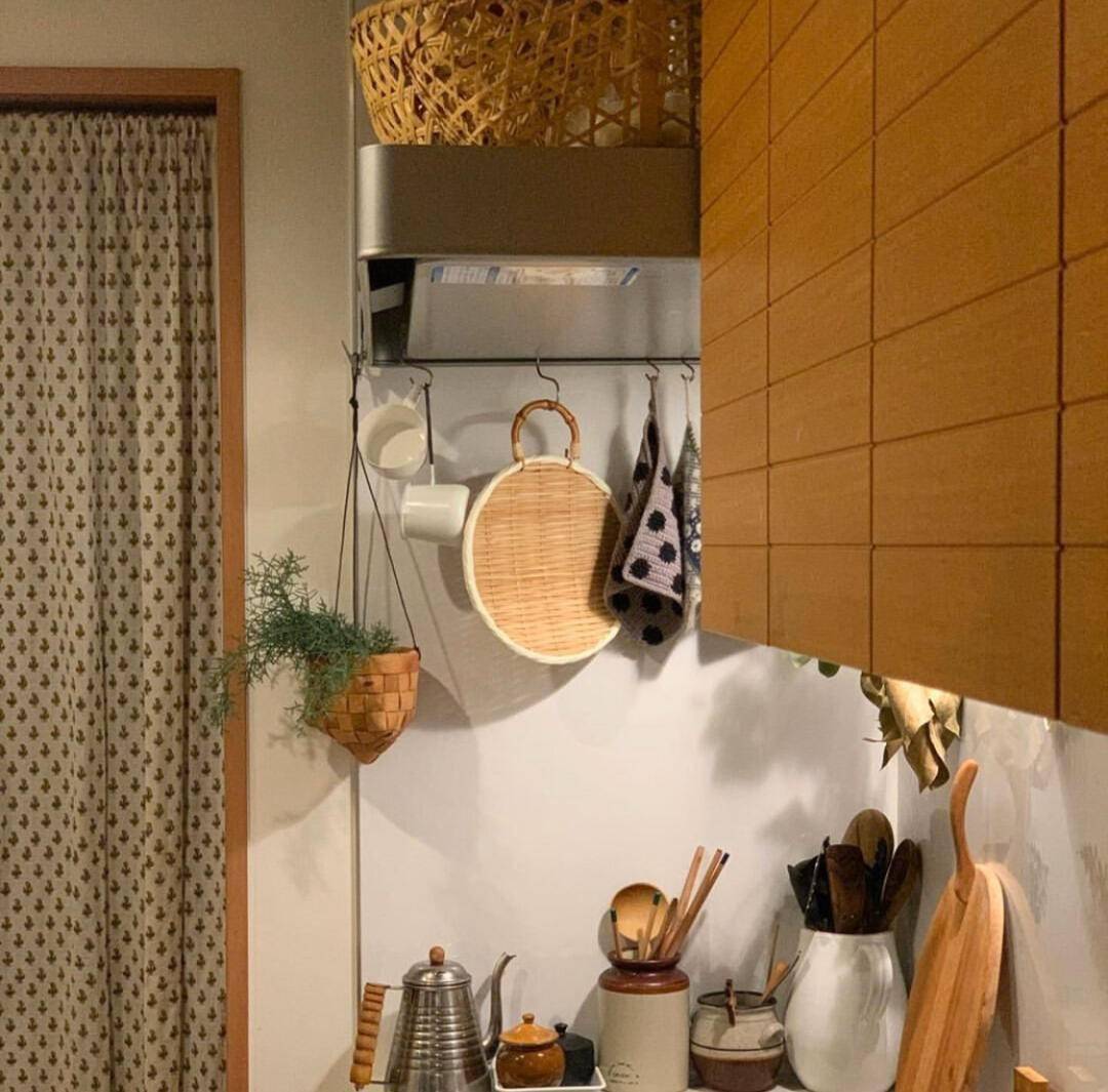 这对日本夫妇,把小家布置得温馨自然,小户型却有岁月静好的模样