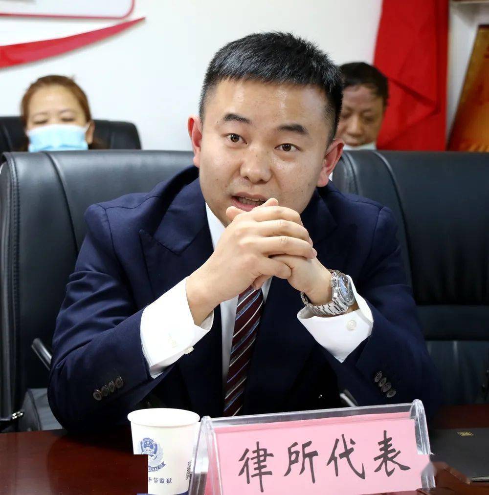 盛典中被评为"中国当代最美医生"荣誉称号的群众代表龚定军袒露心声