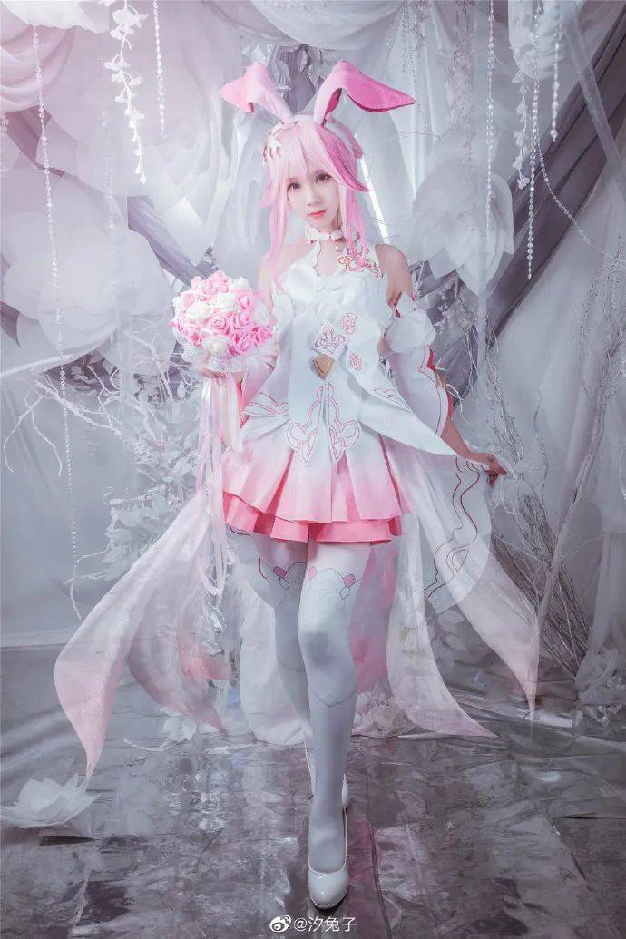 二次元cos超唯美兔宝贝