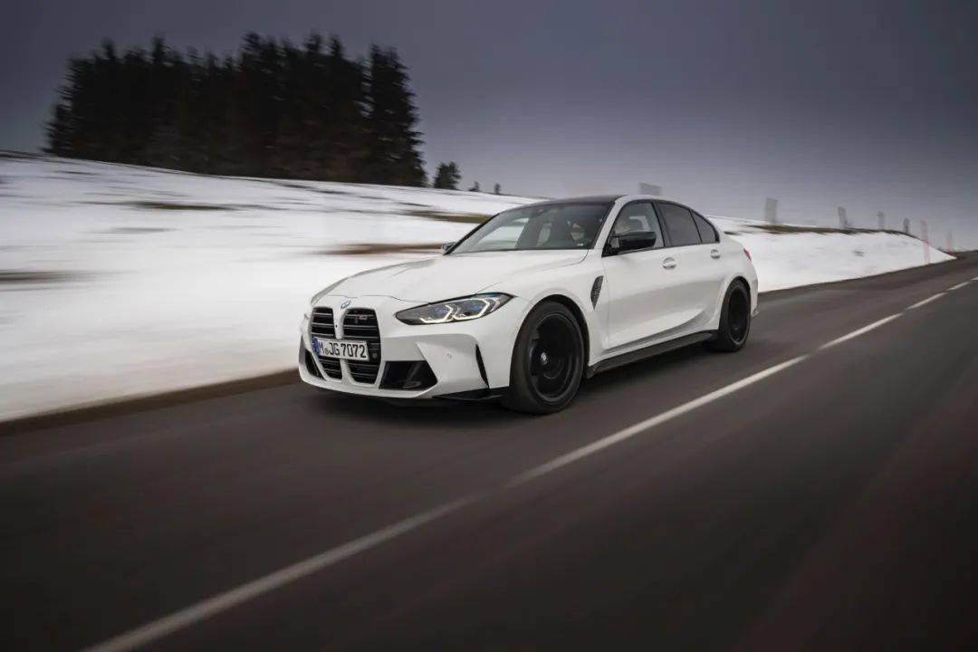 雪山白全新宝马m3海量美图欣赏爱了爱了