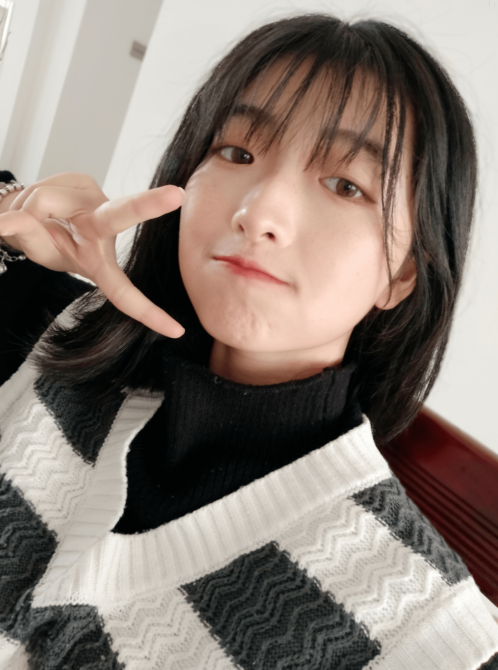 福建学校:19数统身高:168个人描述:甜美可爱的南方妹妹,爱撒娇但有度