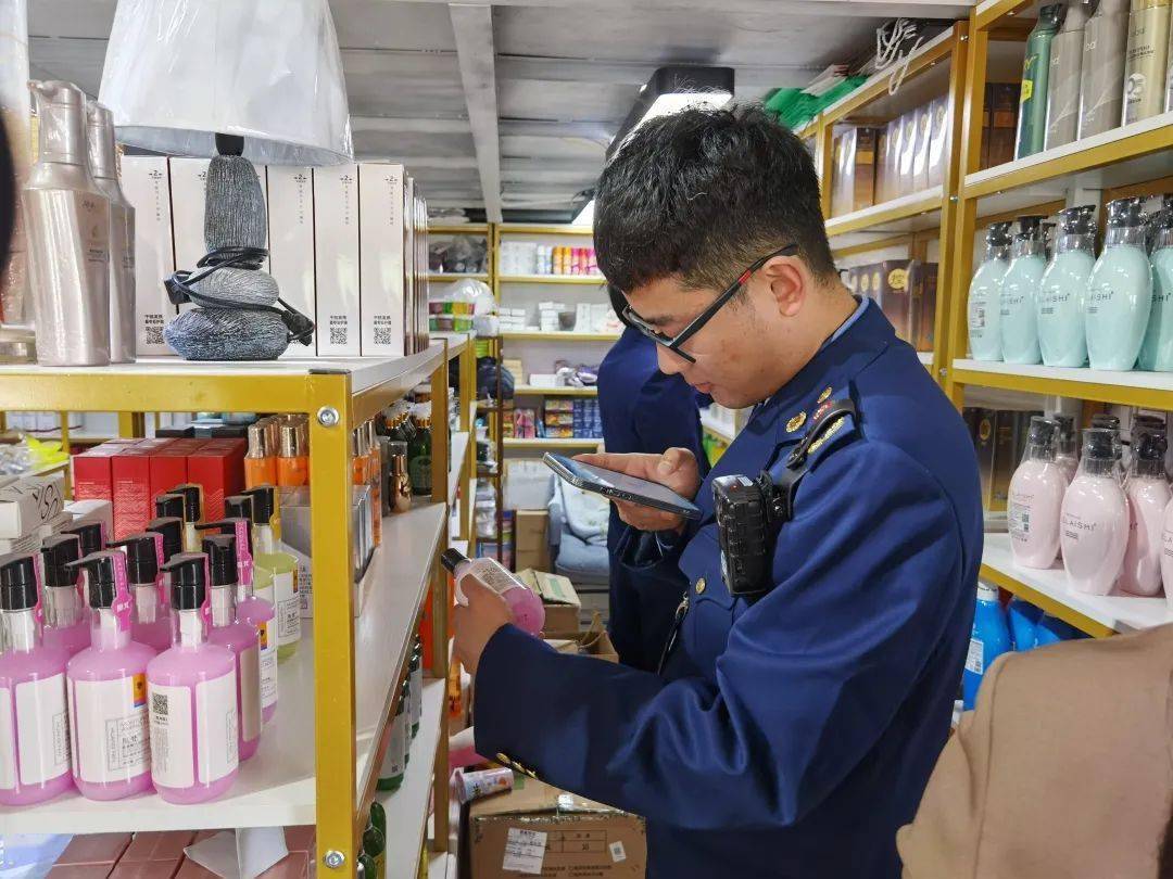 莲都市场监管突击检查美容院和日化商店 竟然这么多不合格产品 丽水