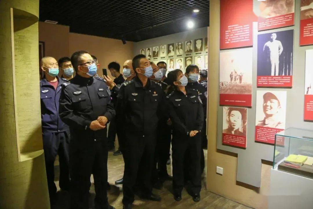 学党史悟思想西夏公安开展走进银川市党史馆缅怀革命先驱传承红色精神