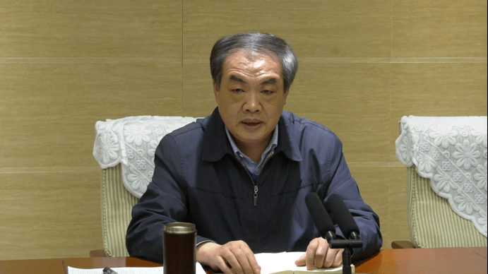 苗振华,张文涛,许永刚,冯全力参加会议,政府办主任马永刚等列席会议