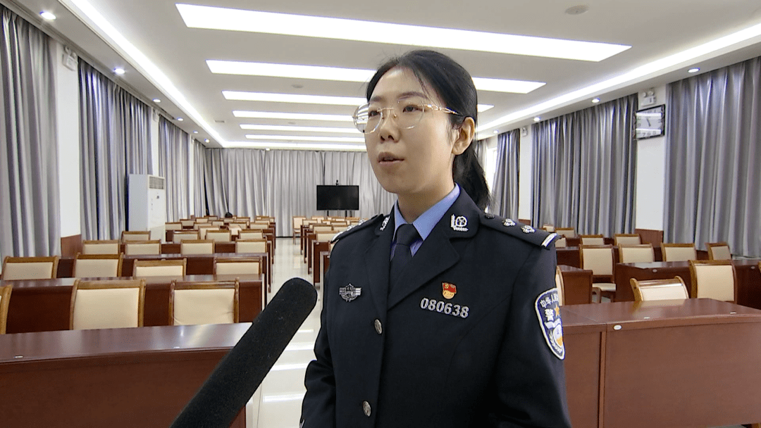 我县召开政法队伍教育整顿"一把手"讲专题党课暨廉政教育报告会