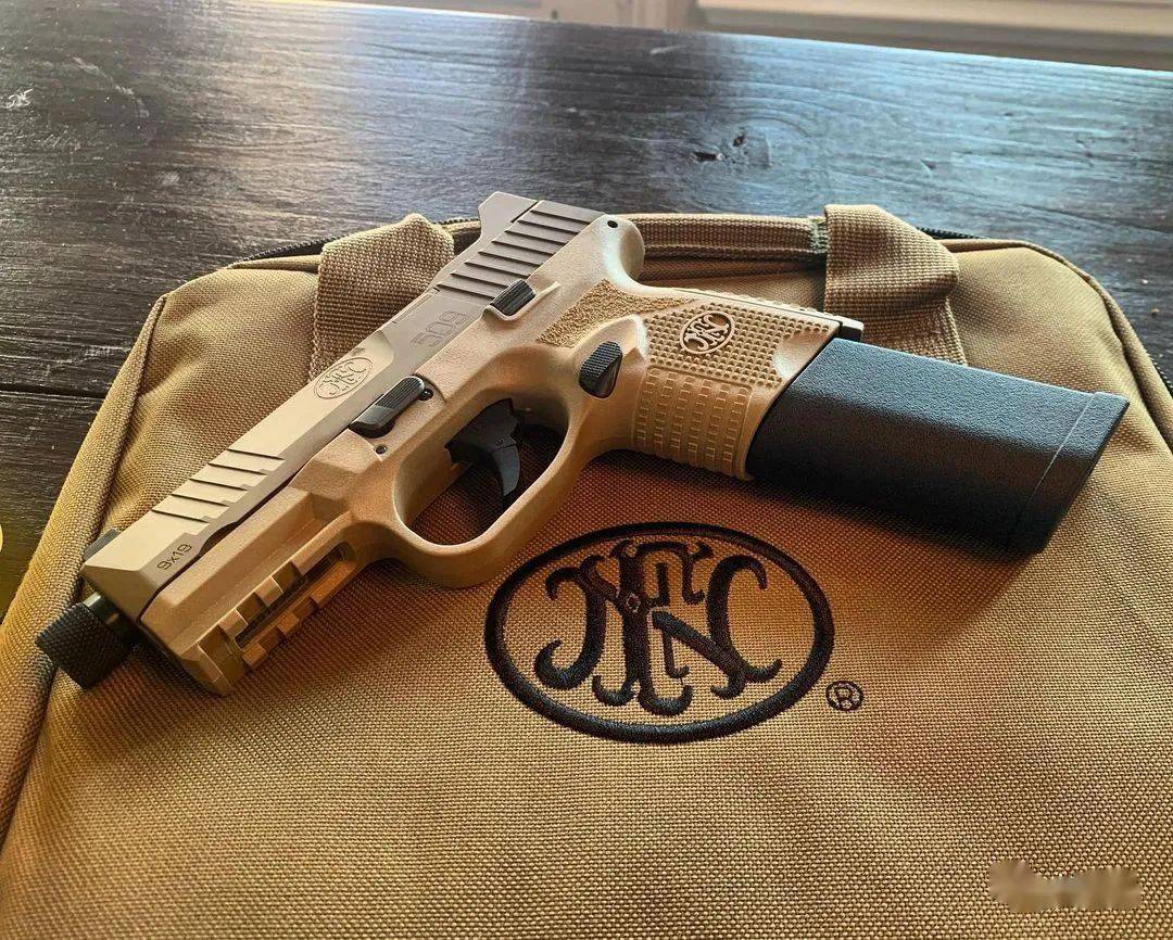 大牌出品比利时fn公司fn509系列手枪美图