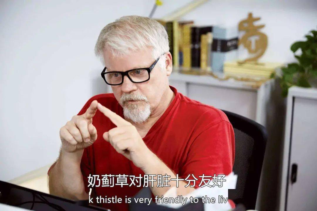 老王在中国简介是哪里人 107aa97b07a94bb890c03b530929d102.jpeg