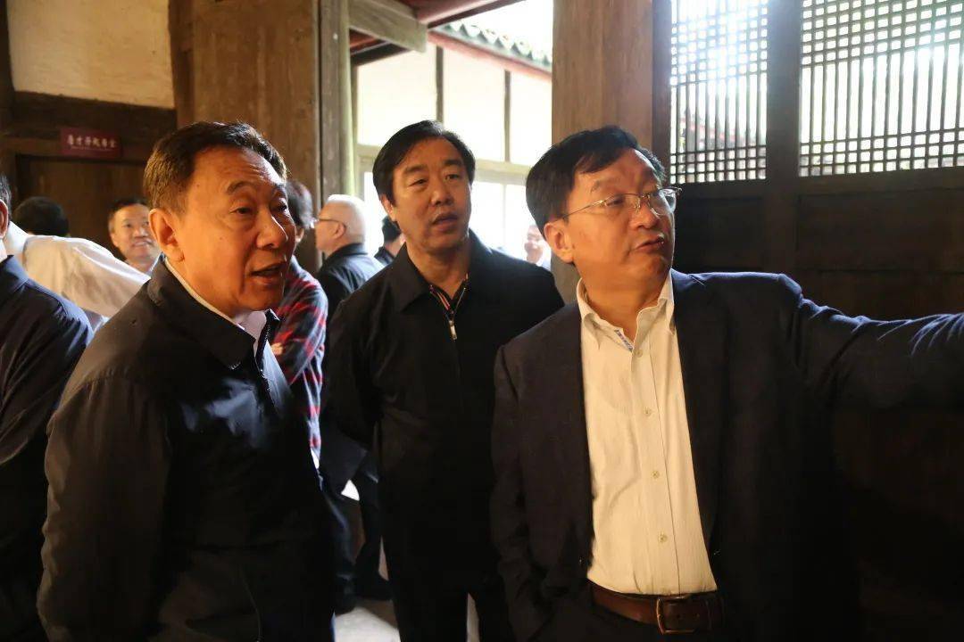 全国政协农业农村委调研组到邛调研