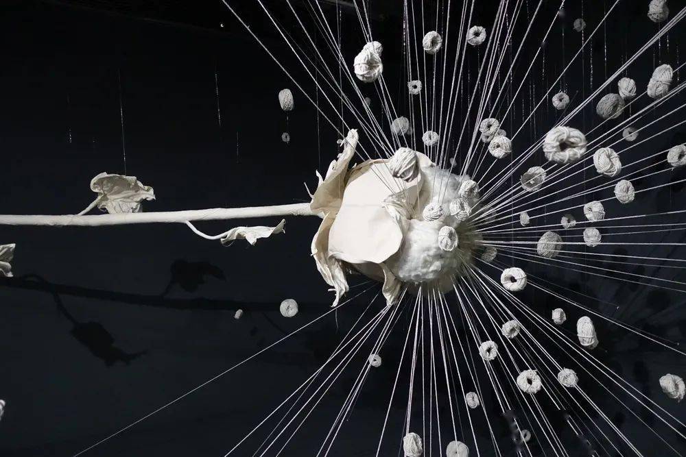 棉花柔软但不软弱7位艺术家做成意想不到的艺术品