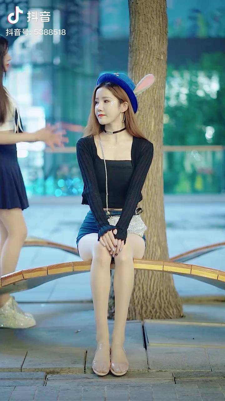 对不起我们迟到了转头变装秀姜雅vajra826晚生日宴