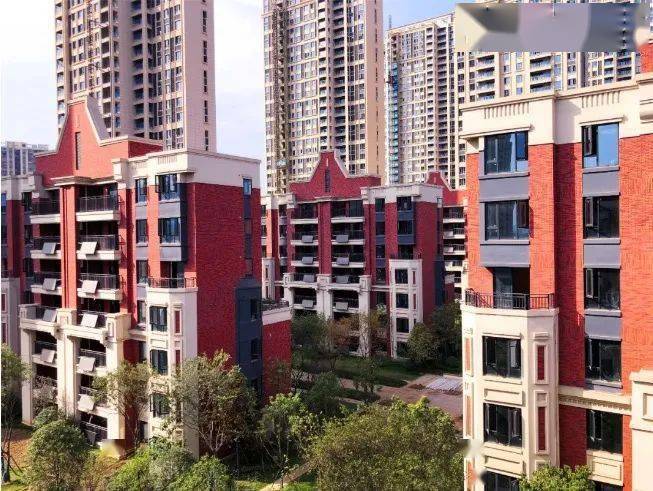 东城华府项目位于光谷核心区域——光谷南,现阶段推出的洋房产品是