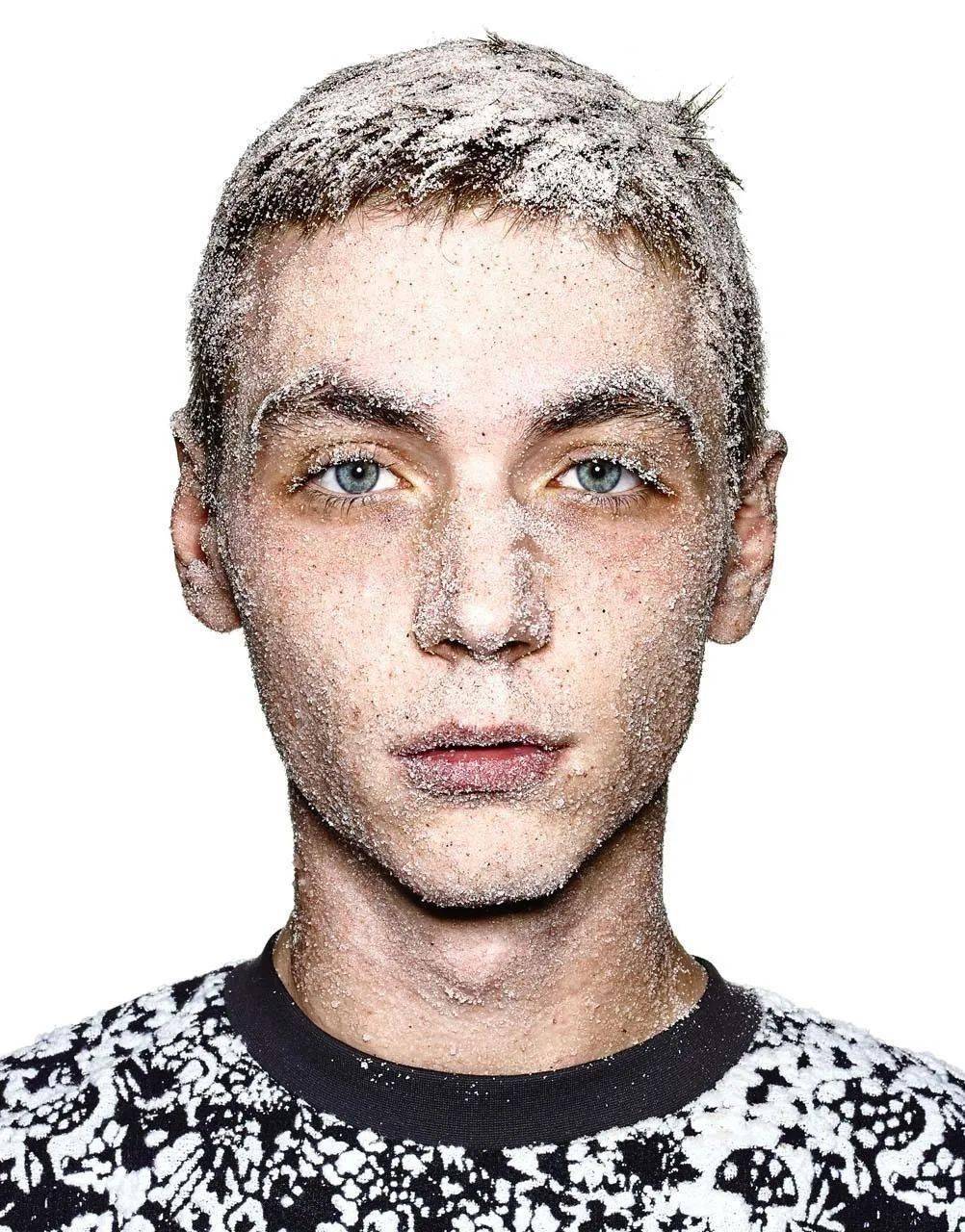 yuripleskun回归了还是曾经那坏坏的痞帅邪恶男孩