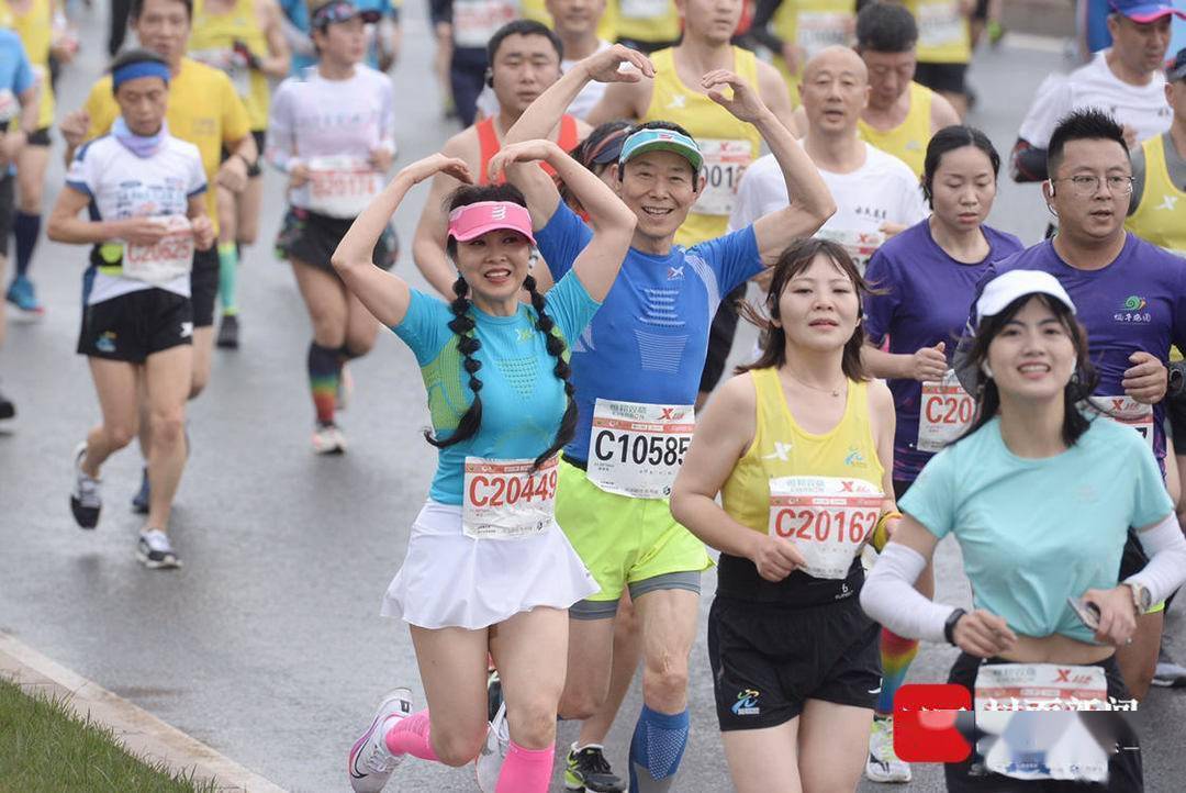 图集四川仁寿马拉松万名跑手跑马踏青