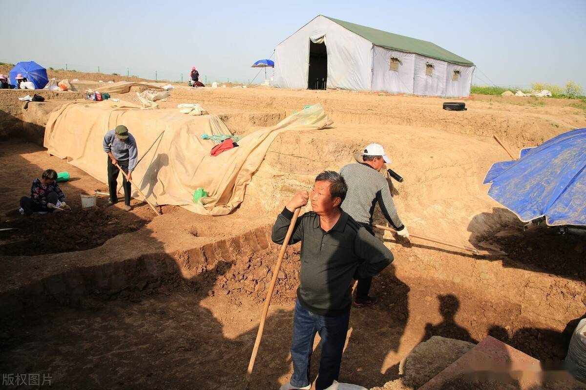 专家对襄阳古城的建城史分析,从凤凰咀到邓城,再到现在的襄阳城,这座