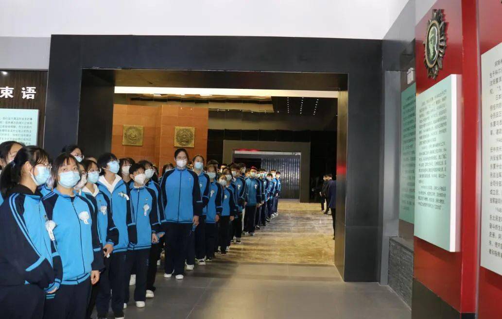 德育专栏白城一中开展清明节祭扫活动